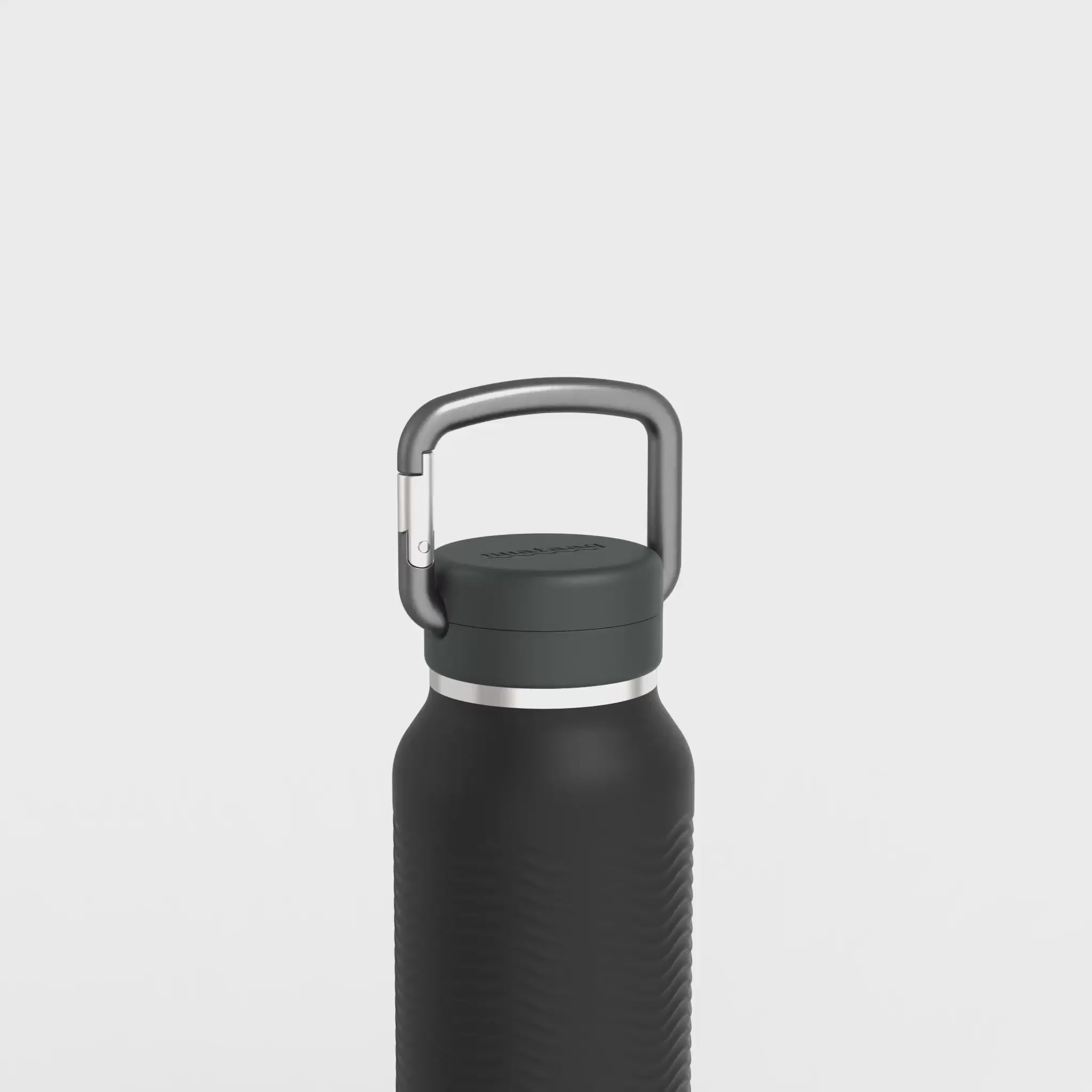 Load video: a video showing the many impressive features of the nuataaq carabiner bottle